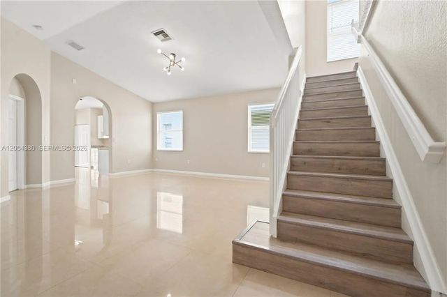 5 of 21 - 3710 Ne 22nd Place, Homestead, FL