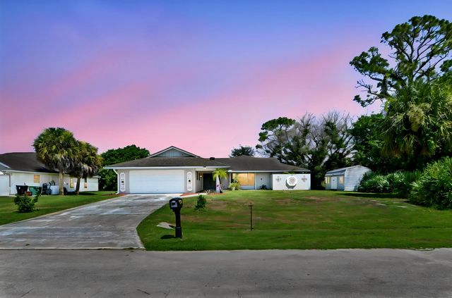 2525 Sw Grotto Circle, Port St. Lucie
