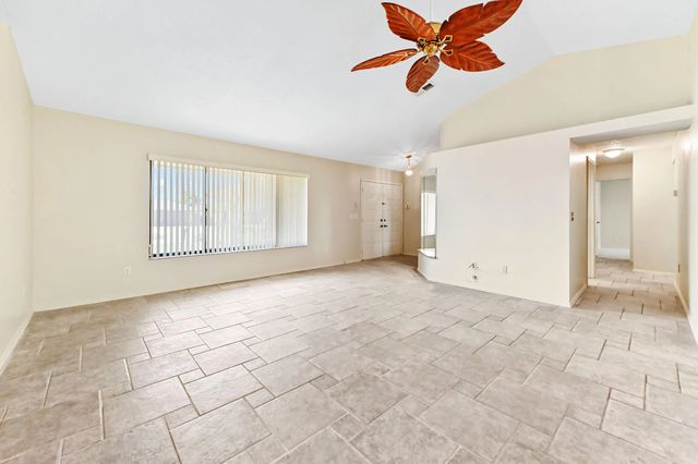 5 of 37 - 2525 Sw Grotto Circle, Port St. Lucie, FL