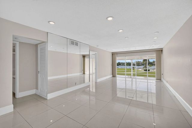 4 of 42 - 478 Tequesta Drive #204, Tequesta, FL