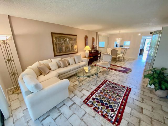 4 of 21 - 4735 Lucerne Lakes Boulevard E #410, Lake Worth, FL