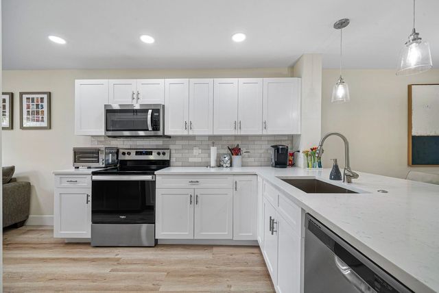 2 of 68 - 17 Southport Lane #e, Boynton Beach, FL