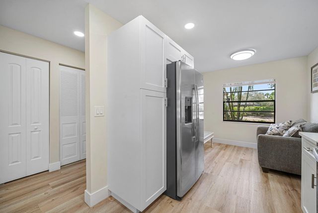 3 of 68 - 17 Southport Lane #e, Boynton Beach, FL