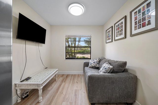 4 of 68 - 17 Southport Lane #e, Boynton Beach, FL
