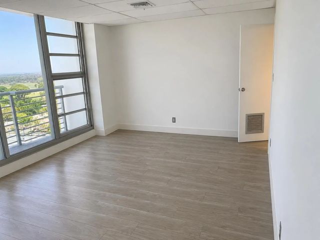 5 of 17 - 1720 Harrison Street #18c, Hollywood, FL