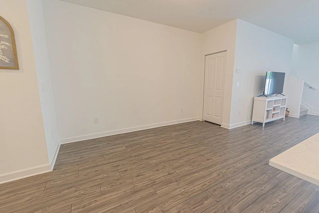 3 of 23 - 870 Se Grovebush Lane, Port St. Lucie, FL