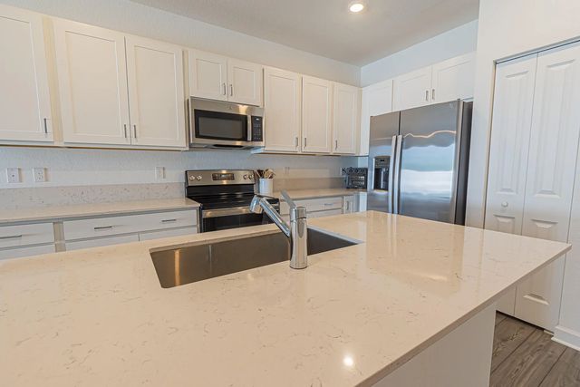 4 of 23 - 870 Se Grovebush Lane, Port St. Lucie, FL