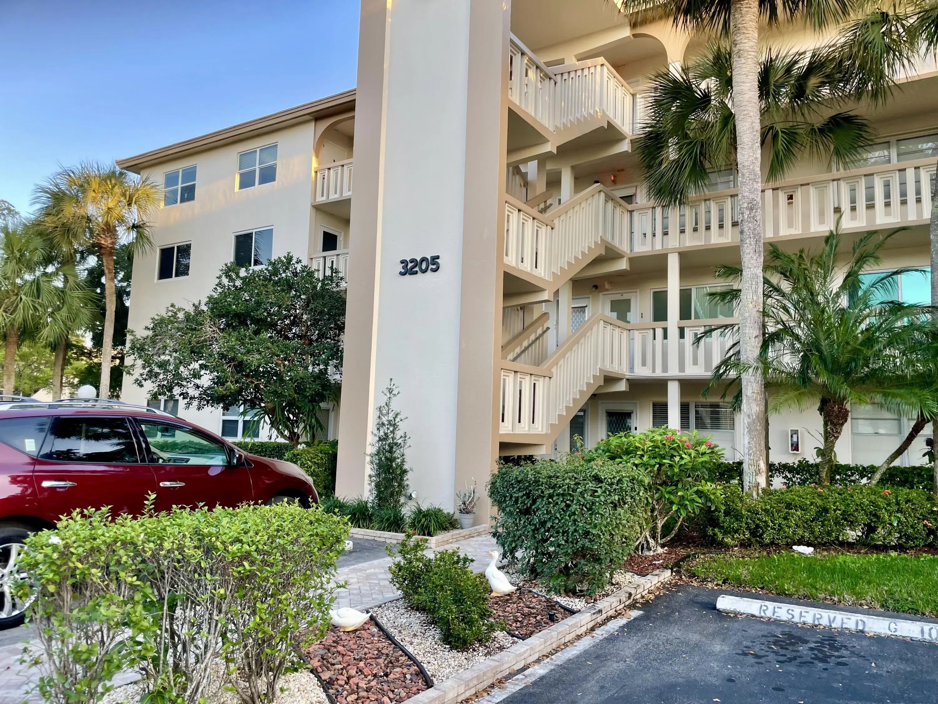 3205 Portofino Point #b4, Coconut Creek