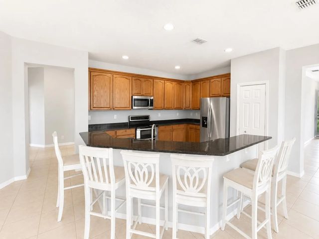 5 of 11 - 948 Sw Jeremko Avenue, Port St. Lucie, FL
