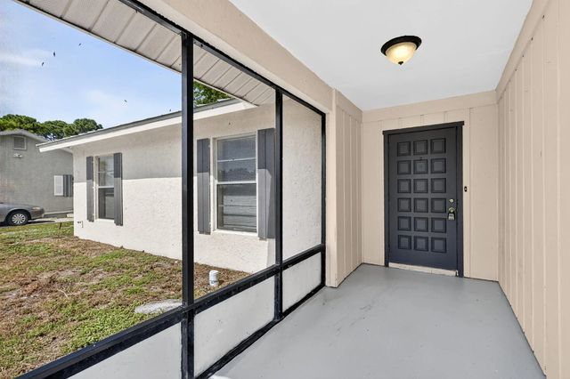 4 of 36 - 1650 Se Memorial Street, Port St. Lucie, FL