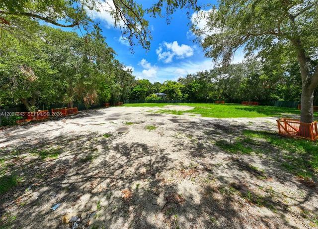 5 of 11 - 6285 Sw 98th Street, Pinecrest, FL