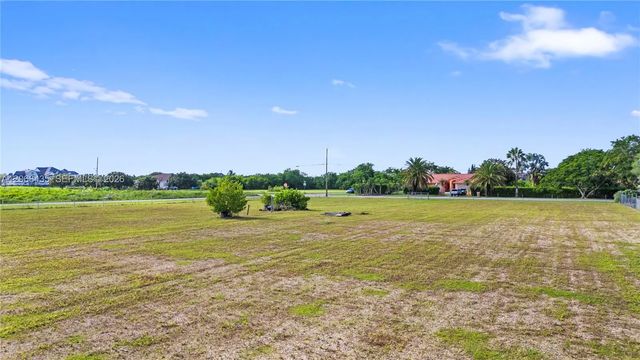 5 of 21 - 213xx Sw 240 Street, Homestead, FL