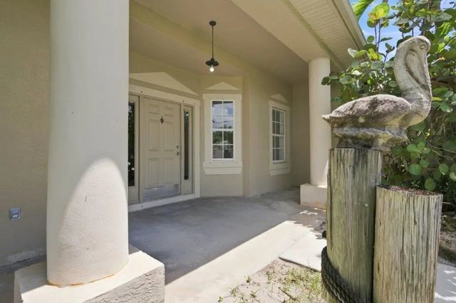 4 of 37 - 499 Sw Millard Drive, Port St. Lucie, FL