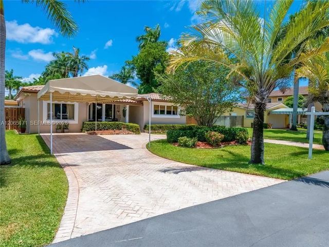 3 of 11 - 939 Washington Street, Hollywood, FL