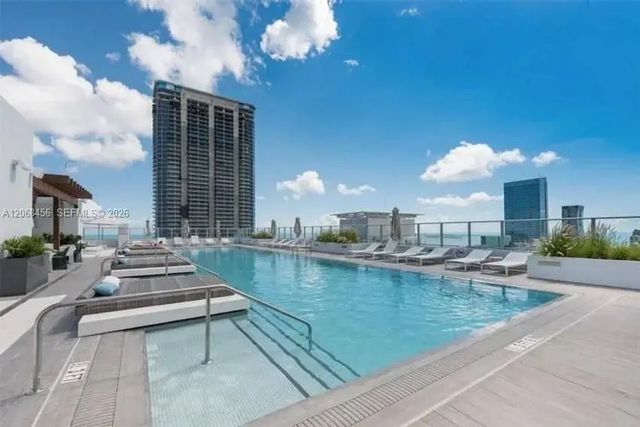 1010 Sw 2nd Avenue #1810, Miami