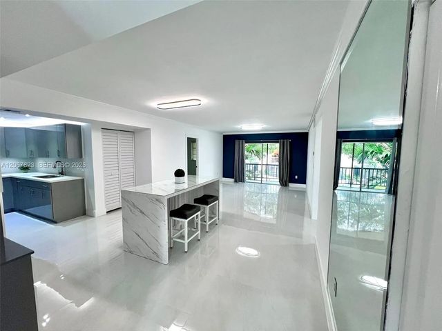 7825 Miller Drive #c211, Miami