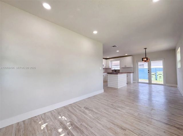 3 of 22 - 1320 Nw 15th Street, Homestead, FL
