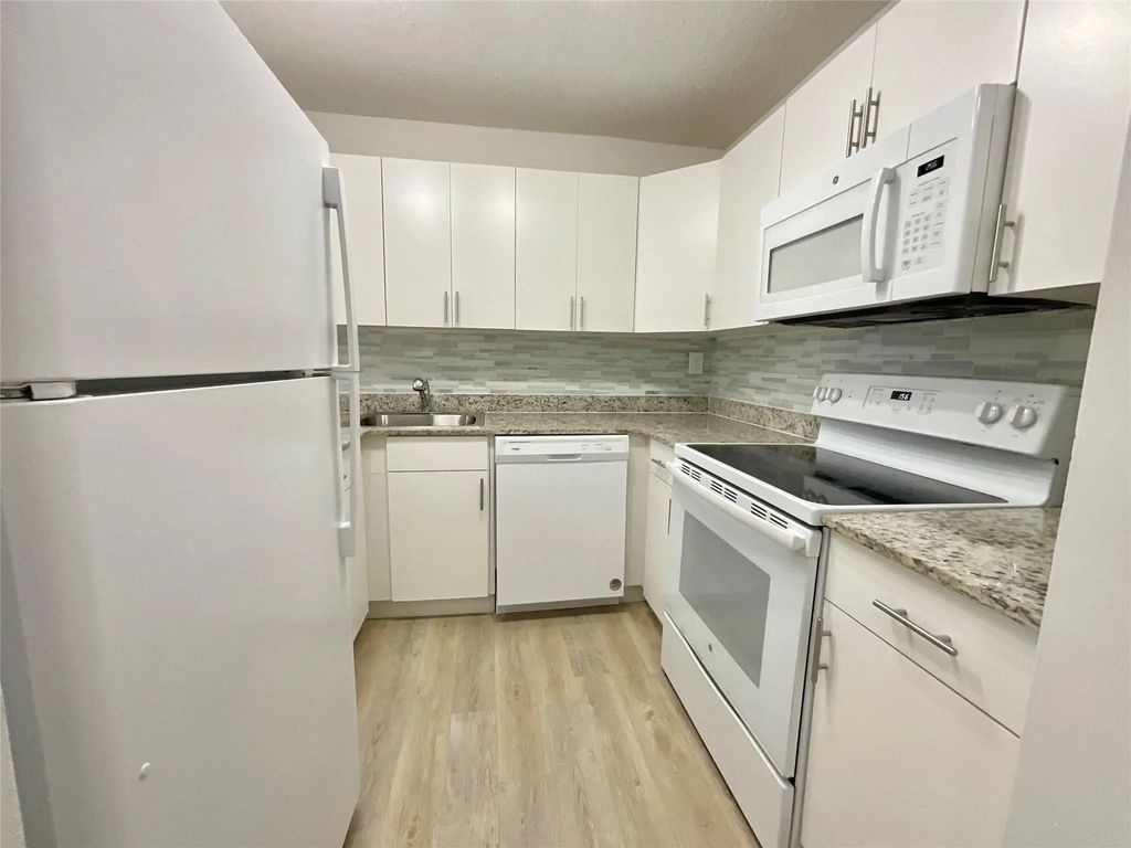 9517 Fontainebleau Boulevard #591-317, Miami