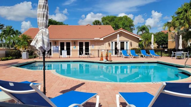4 of 32 - 8851 Wiles Road #307, Coral Springs, FL