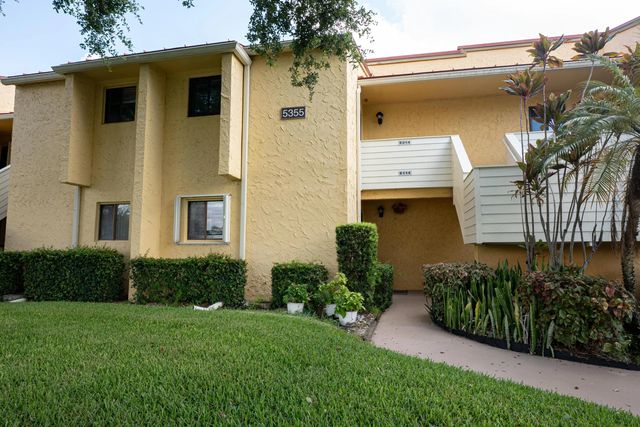 5355 Se Miles Grant Road #114, Stuart