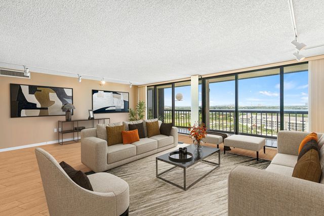 3 of 47 - 2450 Presidential Way #1606, West Palm Beach, FL
