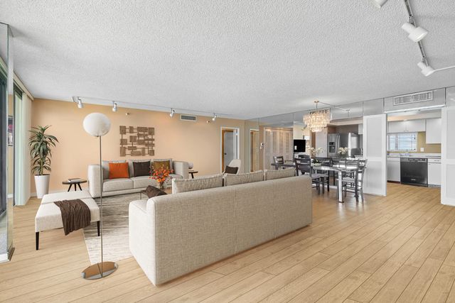 4 of 47 - 2450 Presidential Way #1606, West Palm Beach, FL
