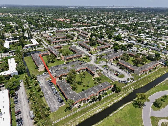 6120 Forest Hill Boulevard #111, West Palm Beach