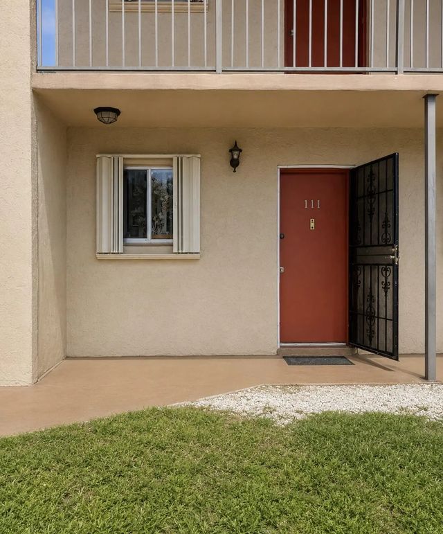 3 of 26 - 6120 Forest Hill Boulevard #111, West Palm Beach, FL