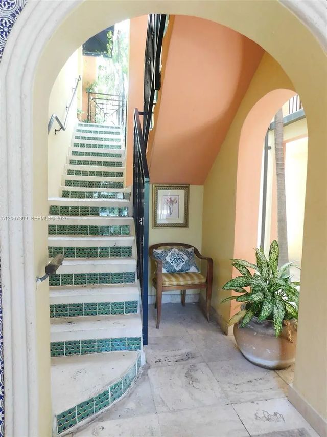 5 of 33 - 4812 Pine Tree Drive #206, Miami Beach, FL