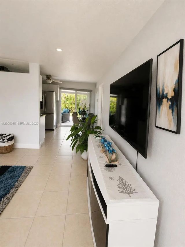 2 of 25 - 4910 Sw 16th Street, Fort Lauderdale, FL