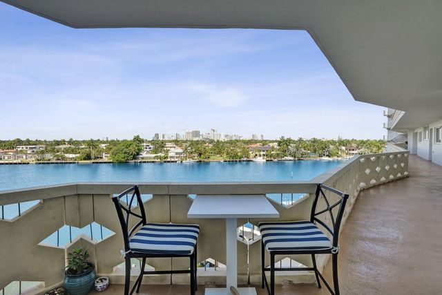 3 of 58 - 333 Sunset Drive #401, Fort Lauderdale, FL