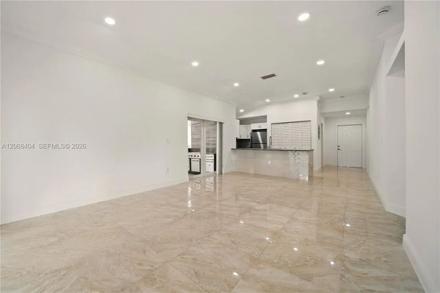 3 of 25 - 5202 Nw 187th Street, Miami Gardens, FL