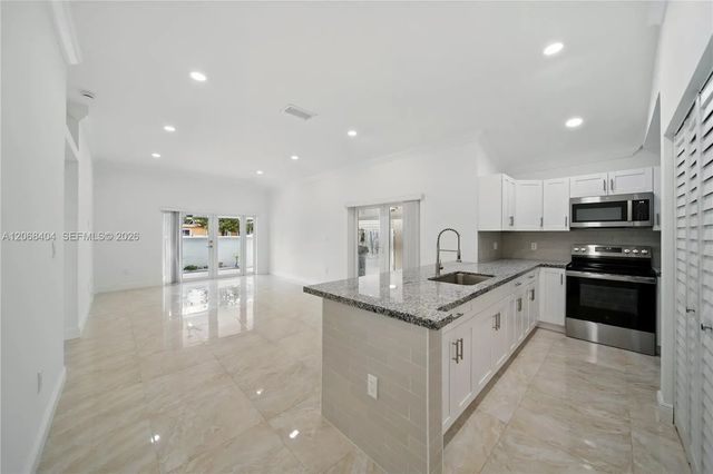 5 of 25 - 5202 Nw 187th Street, Miami Gardens, FL