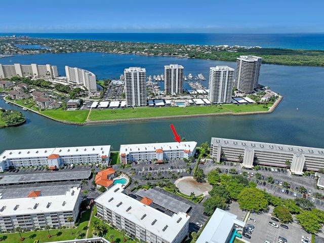 4 of 23 - 28 Yacht Club Drive #409, North Palm Beach, FL