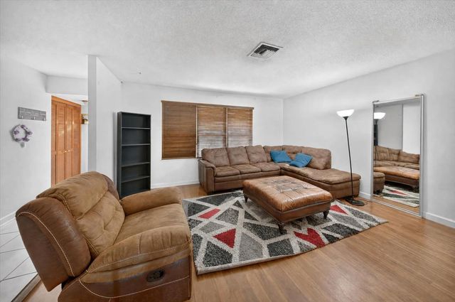 4 of 26 - 2251 Sw 67th Way Ne, Miramar, FL