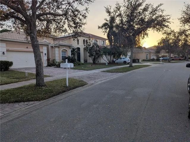 3 of 33 - 6243 Arlington Way, Fort Pierce, FL