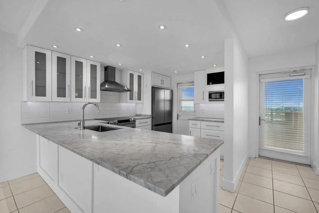 4 of 26 - 2200 Ne 33rd Avenue #17c, Fort Lauderdale, FL