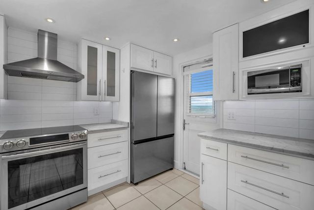 5 of 26 - 2200 Ne 33rd Avenue #17c, Fort Lauderdale, FL