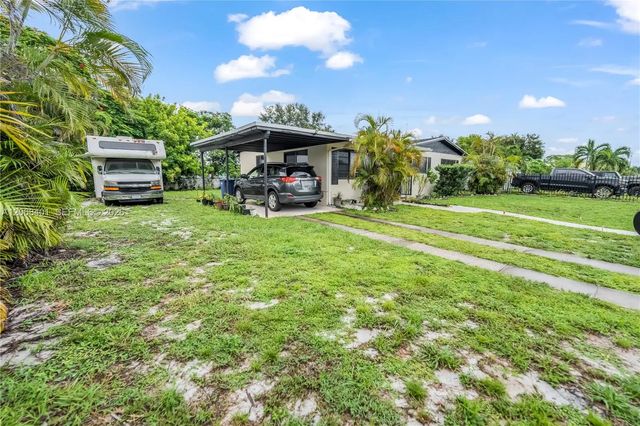 2 of 25 - 1365 Nw 192nd Terrace, Miami Gardens, FL