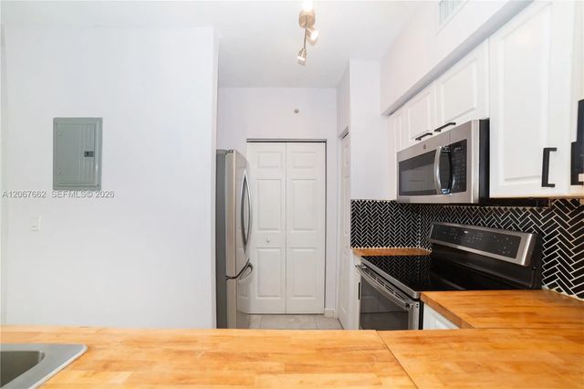 4 of 72 - 17125 N Bay Road #3410, Sunny Isles Beach, FL