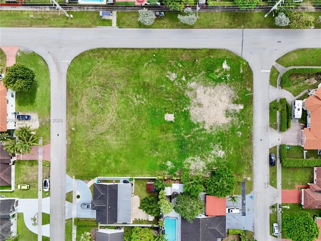 4 of 7 - 17340 Sw 147th Avenue, Miami, FL