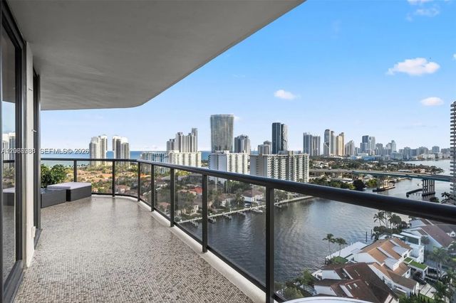 2 of 19 - 19667 Turnberry Way #27-b, Aventura, FL
