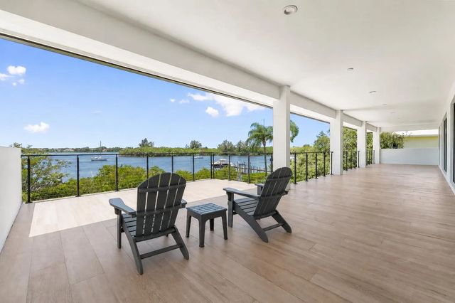 4 of 31 - 3316 Se River Vista Court, Port St. Lucie, FL