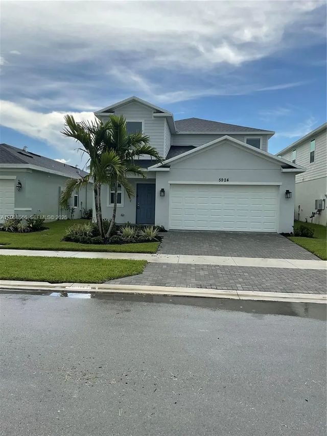 2 of 43 - 5924 Nw Fairfox Way, Port St. Lucie, FL