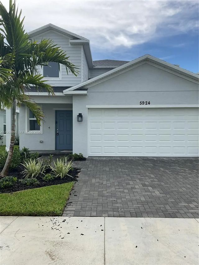 3 of 43 - 5924 Nw Fairfox Way, Port St. Lucie, FL
