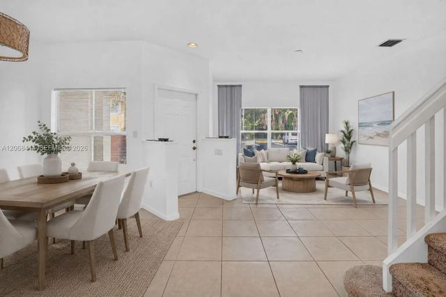 218 Lake Monterey Circle, Boynton Beach