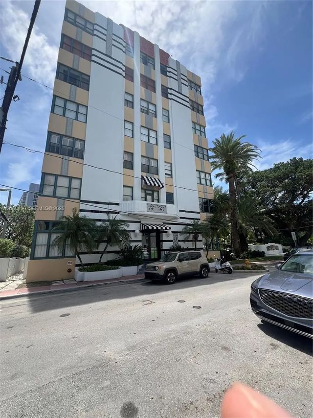 2421 Lake Pancoast Drive #4d, Miami Beach