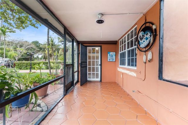 2 of 18 - 1223 Ne 182nd Street, North Miami Beach, FL