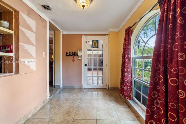 3 of 18 - 1223 Ne 182nd Street, North Miami Beach, FL
