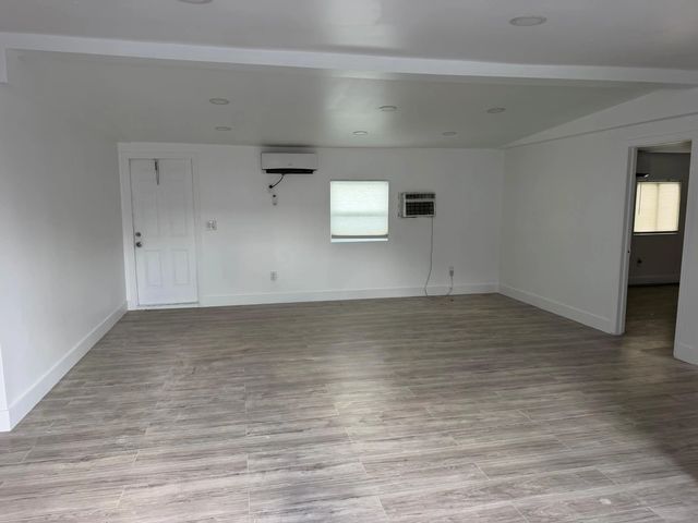 5 of 13 - 650 Nw 214th Avenue, Pembroke Pines, FL